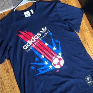 Adidas T-shirt